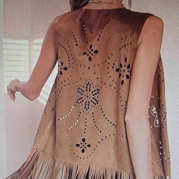 Chic Western Fringe Vest - Picture 3 of 5